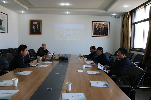 亳州市国税局杨传森局长一行到利辛县企业进行调研